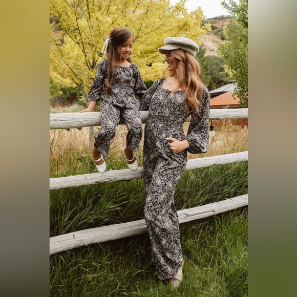 Ivy City Co Willow Jumpsuit - Medium - Picture 2 of 4